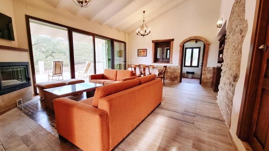 Alojamiento Rural En Aracena. Finca El Rehilete Екстериор снимка